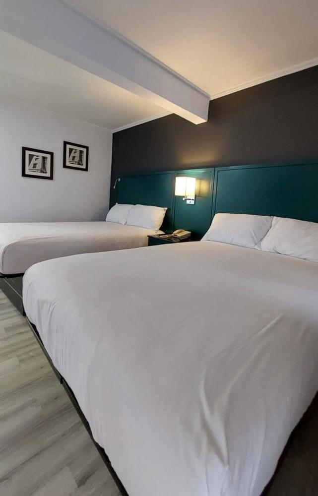 Double or Twin Room interior